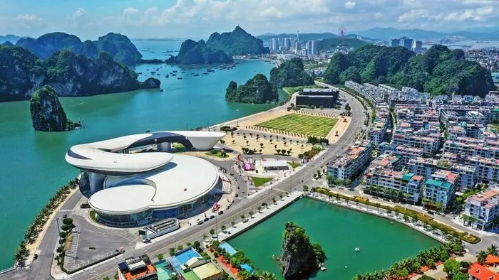 Cẩm Nang Kinh Nghiệm Mua Vé Tham Quan Vịnh Hạ Long 2026